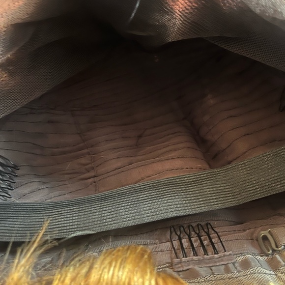 Motown Tress Woman’s Synthetic Swiss Lace Front Wig Blonde Ombré Layered Bob - Picture 8 of 10